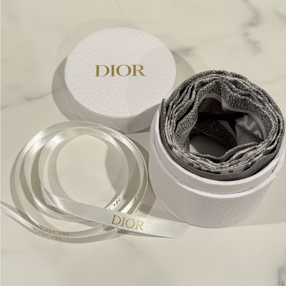 Christian Dior Twilly - Picture 10 of 11